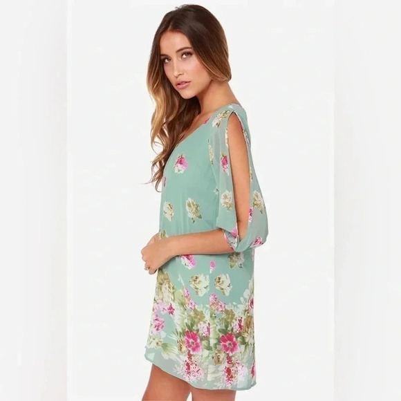 LULUS Exclusive Shifting Dears Sage Green Floral Print Dress Open Sleeves Size M - Picture 6 of 7